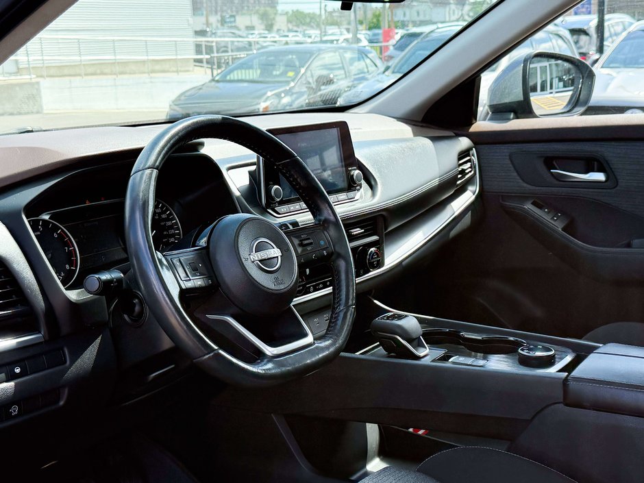 2023 Nissan Rogue SV-17
