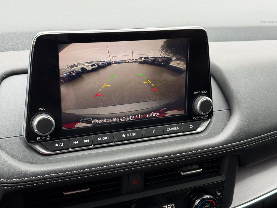 2024 Nissan Rogue SV Moonroof-28