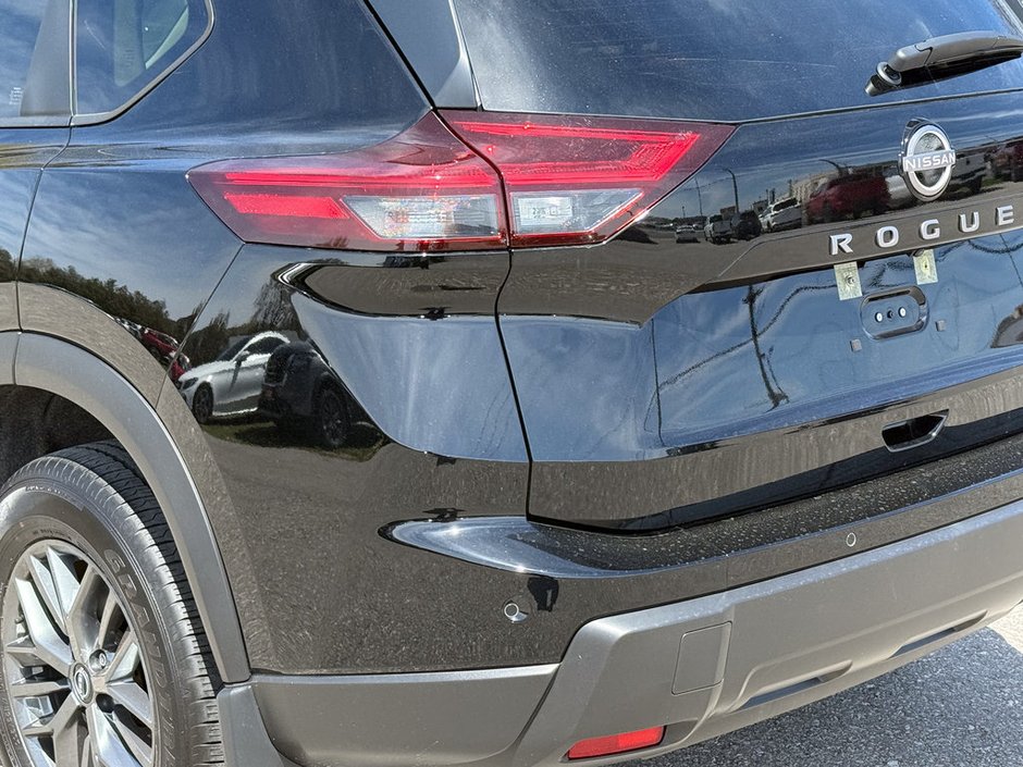 2024 Nissan Rogue S-11