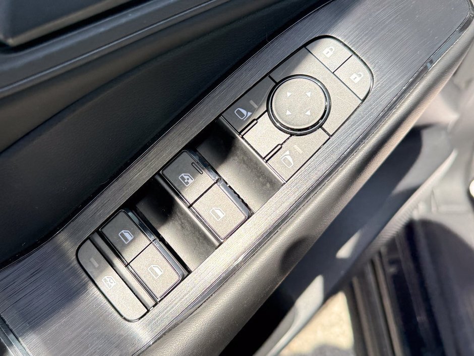 2024 Nissan Rogue S-19