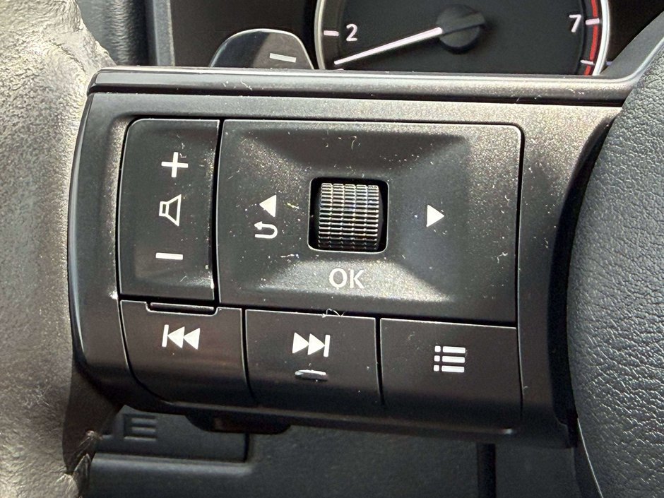2024 Nissan Rogue S-21