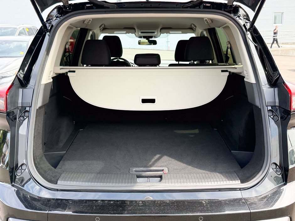 2024 Nissan Rogue S-12