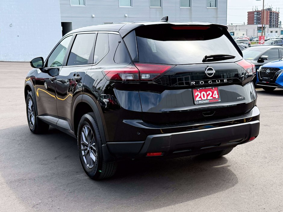 2024 Nissan Rogue S-3