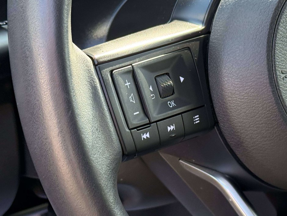 2024 Nissan Rogue S-22
