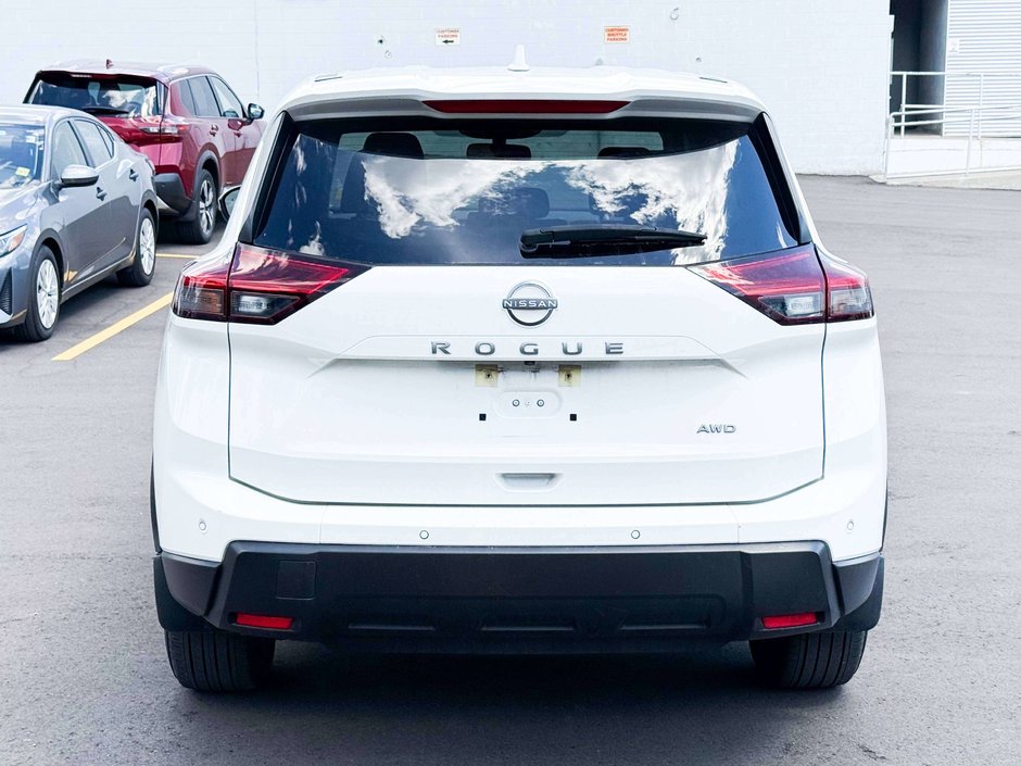 2024 Nissan Rogue S-6