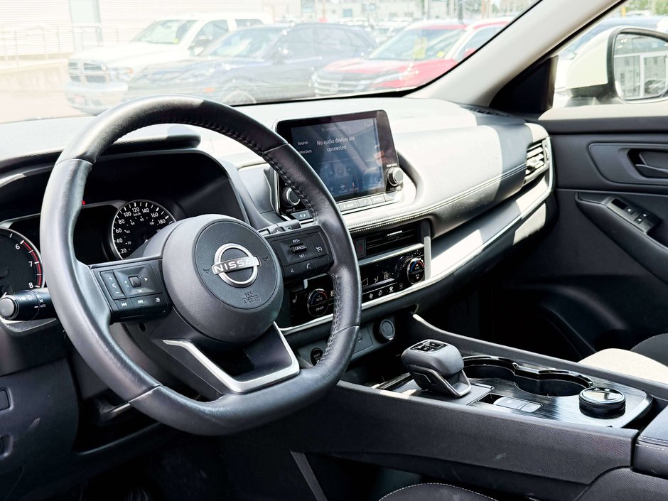 2024 Nissan Rogue S-12