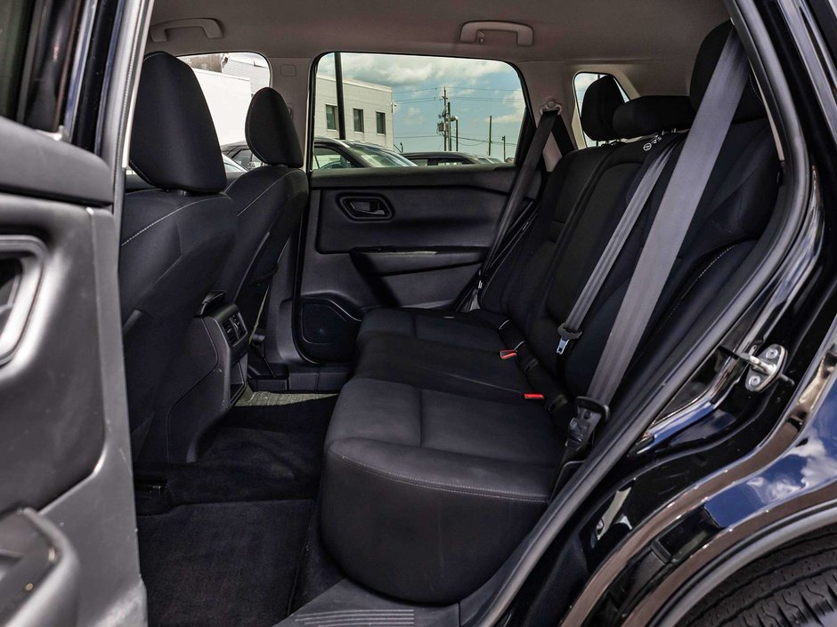 2024 Nissan Rogue S-23