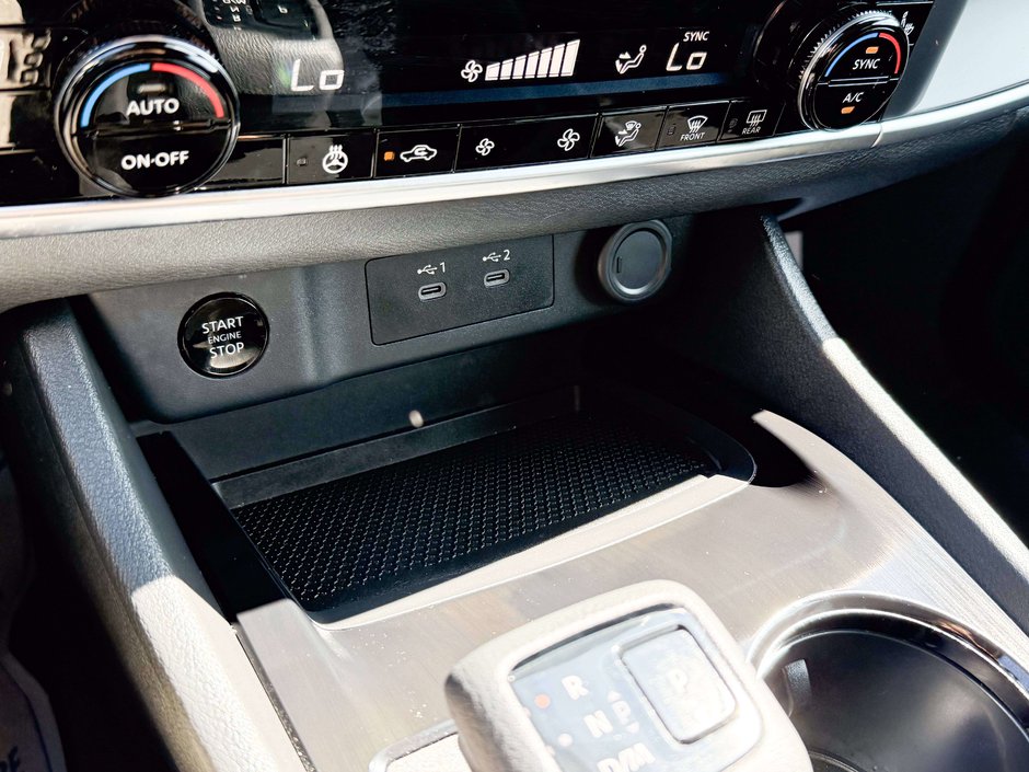 2024 Nissan Rogue S-26