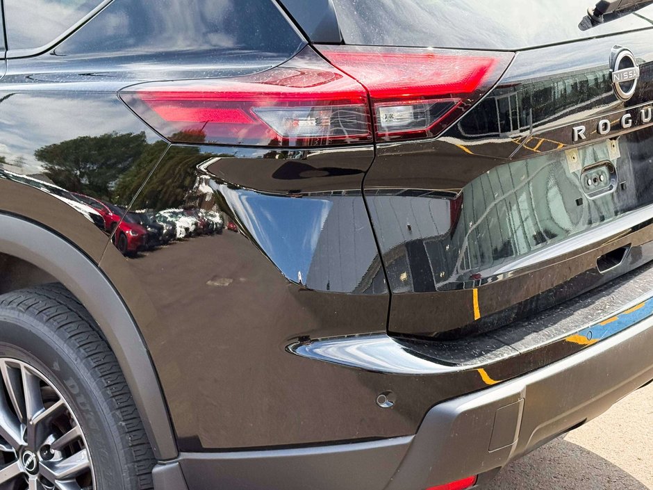 2024 Nissan Rogue S-12