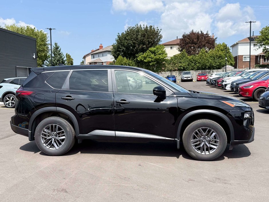 2024 Nissan Rogue S-8