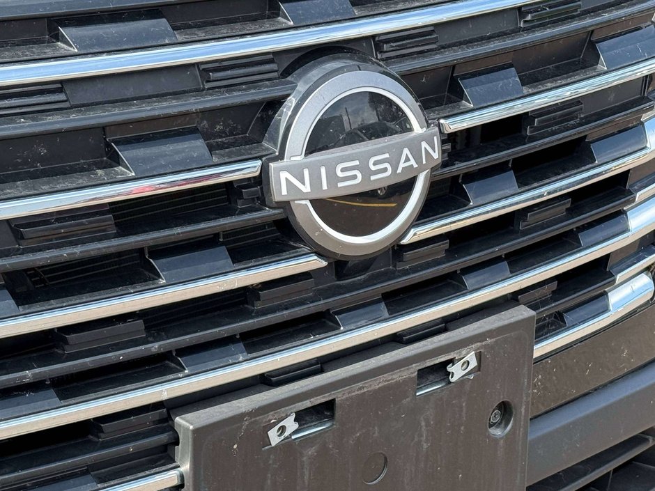 2024 Nissan Rogue S-9