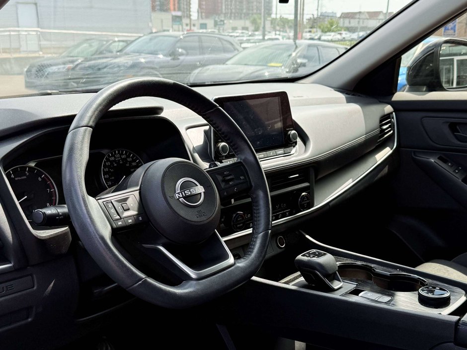 2024 Nissan Rogue S-14