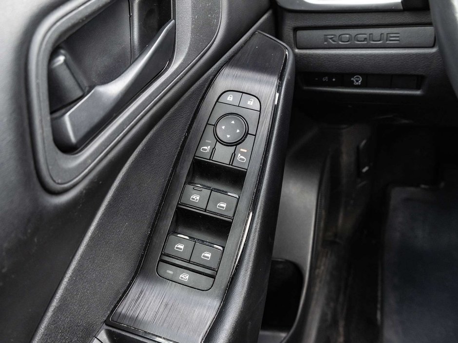 2024 Nissan Rogue S-12
