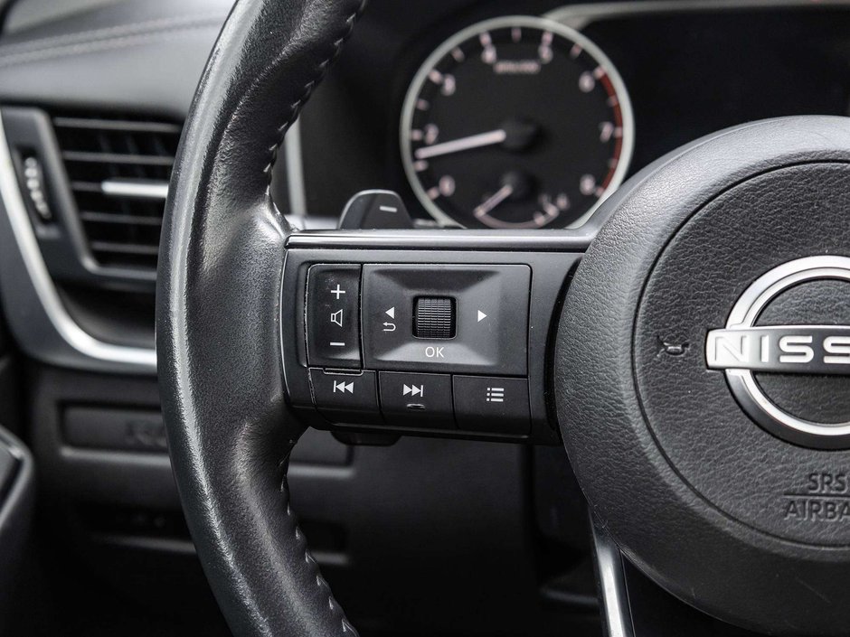 2024 Nissan Rogue S-8