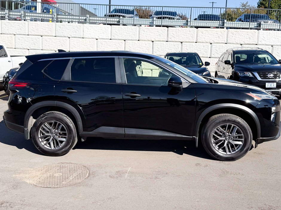 2024 Nissan Rogue S-8