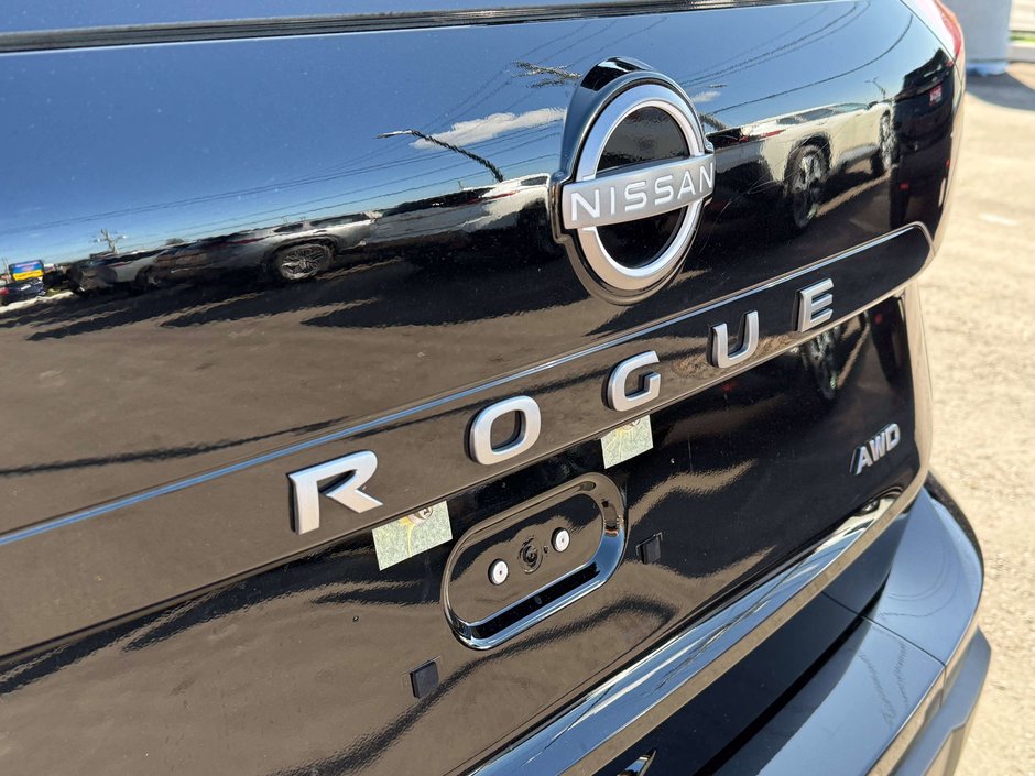 2024 Nissan Rogue S-11