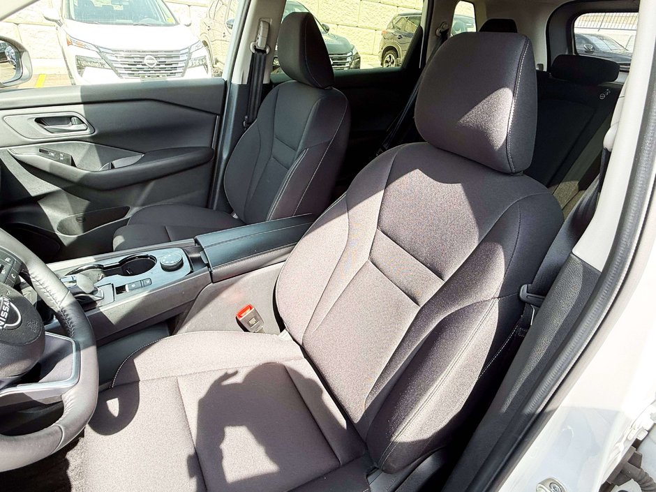 2024 Nissan Rogue S-16