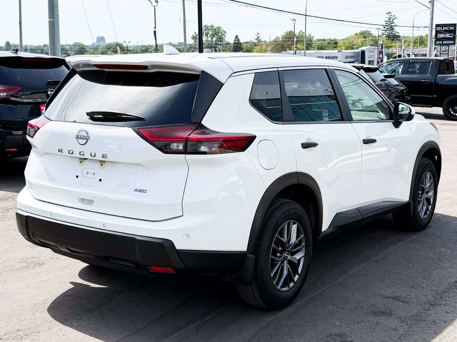 2024 Nissan Rogue S-7