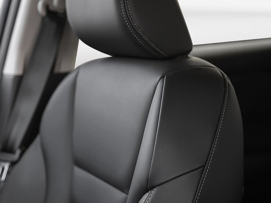 2025 Nissan Rogue 60th ANNIVERSARY EDITION-19
