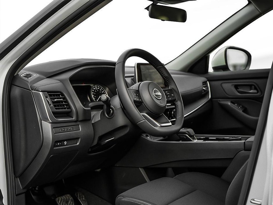 2025 Nissan Rogue S-11