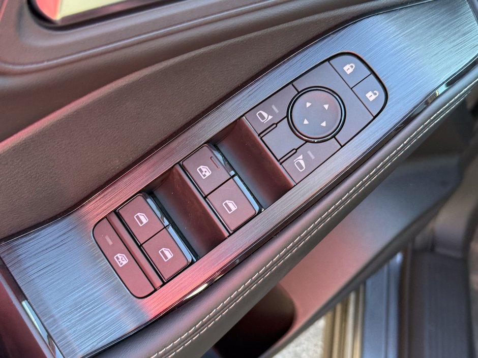 2025 Nissan Rogue SV Moonroof-21