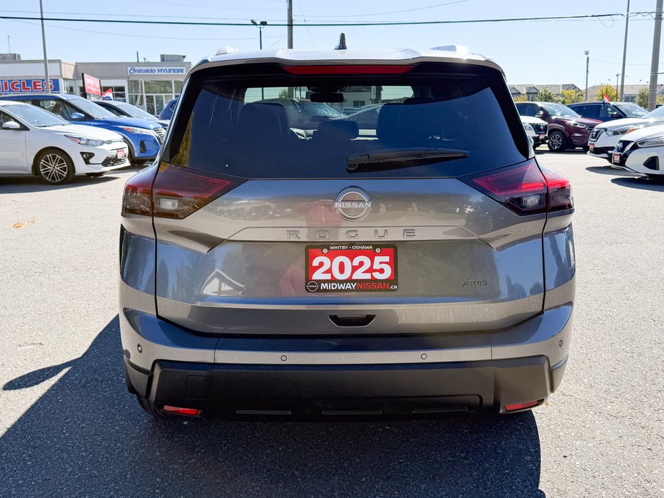 2025 Nissan Rogue SV Moonroof-5