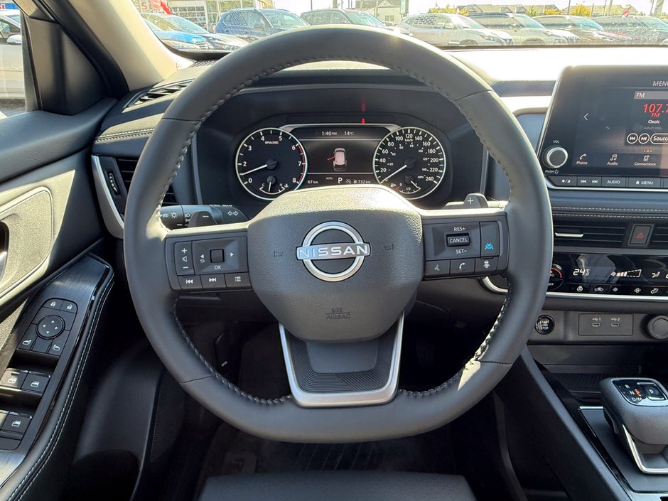 2025 Nissan Rogue SV Moonroof-17