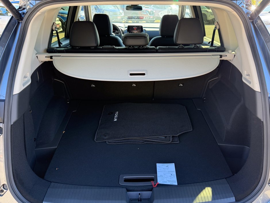 2025 Nissan Rogue SV Moonroof-13