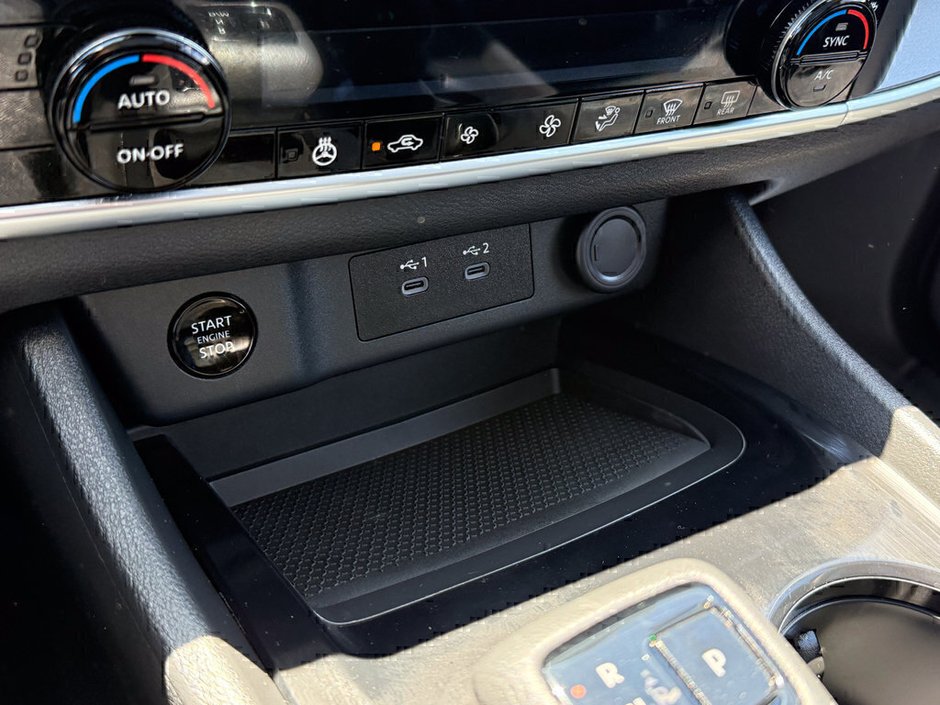 2025 Nissan Rogue SV-29