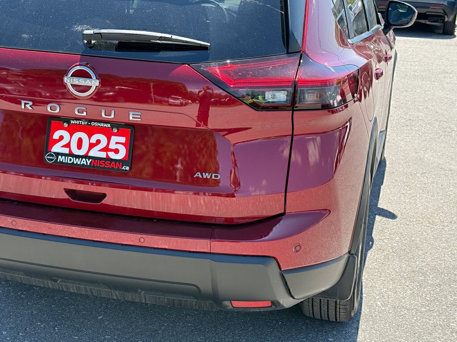 2025 Nissan Rogue SV-12