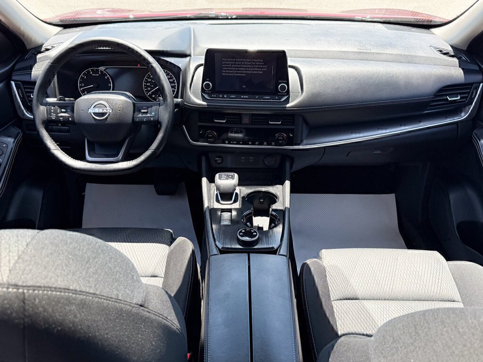 2025 Nissan Rogue SV-18