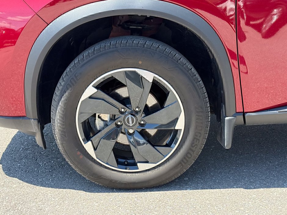 2025 Nissan Rogue SV-10