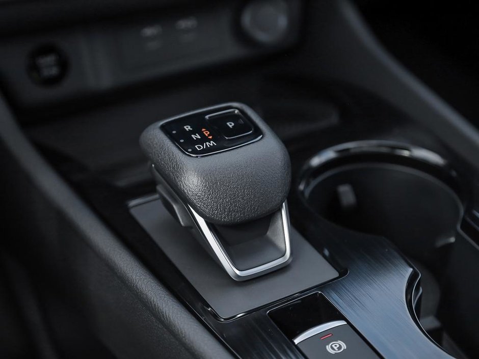 2026 Nissan Rogue SV Premium-16