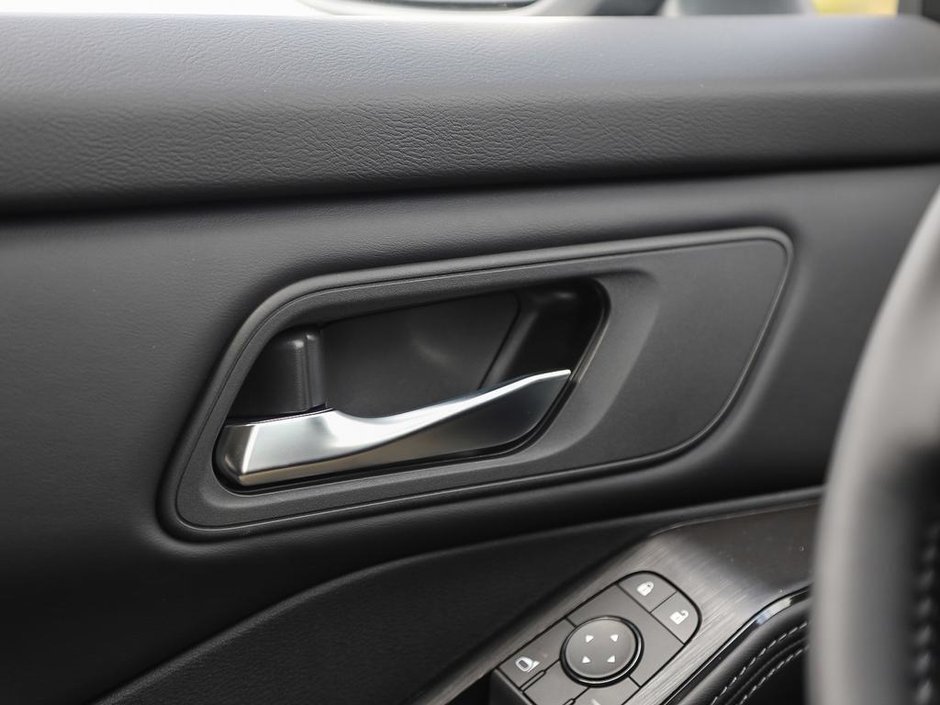 2026 Nissan Rogue SV Moonroof-15