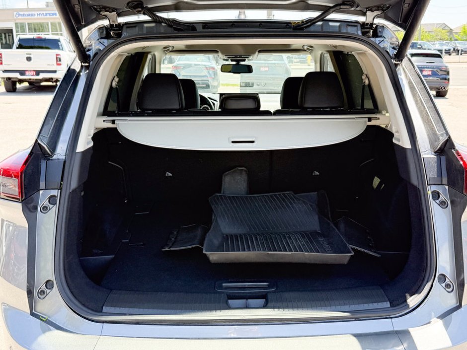 2026 Nissan Rogue Platinum-13