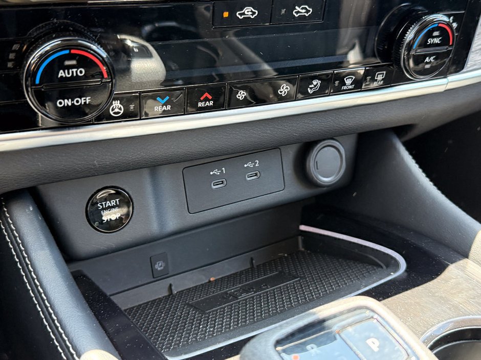 2026 Nissan Rogue Platinum-27