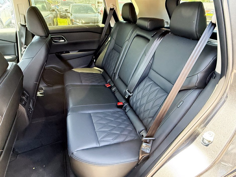 2026 Nissan Rogue Platinum-15