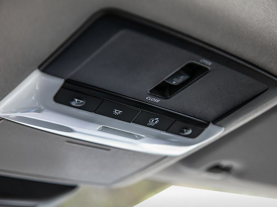 2025 Nissan Sentra SV MOONROOF-18