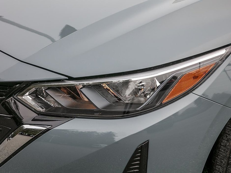 2025 Nissan Sentra SV MOONROOF-9