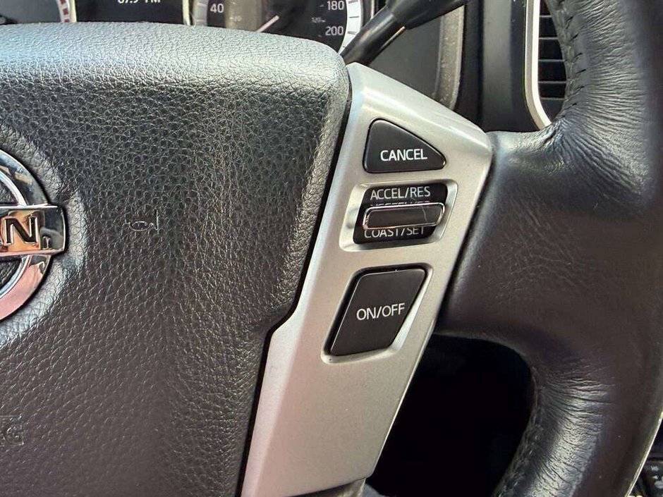 2018 Nissan Titan SL Midnight Edition-24