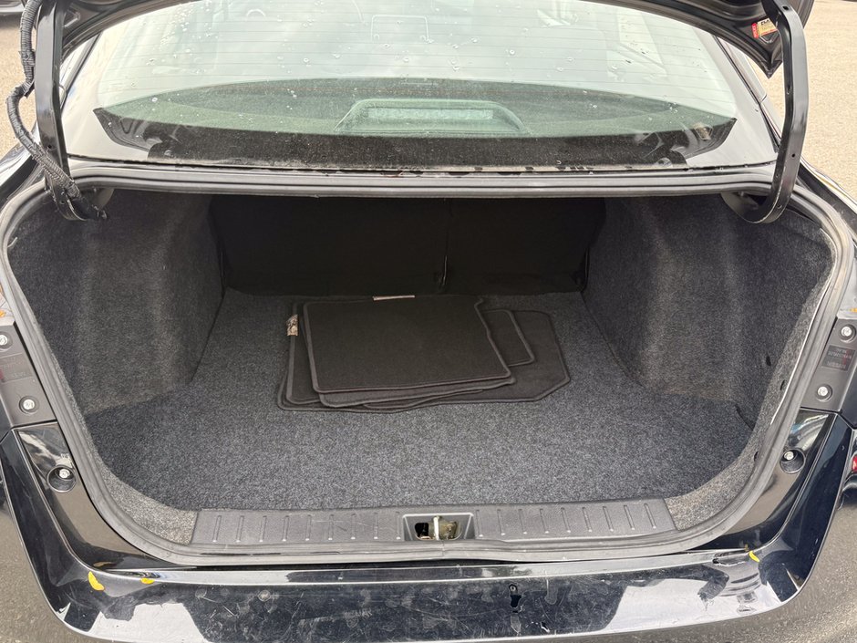 2021 Nissan Versa SR-11