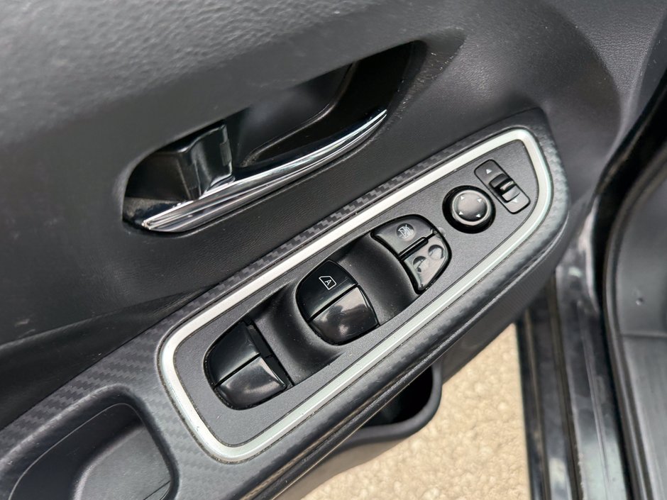 2021 Nissan Versa SR-17