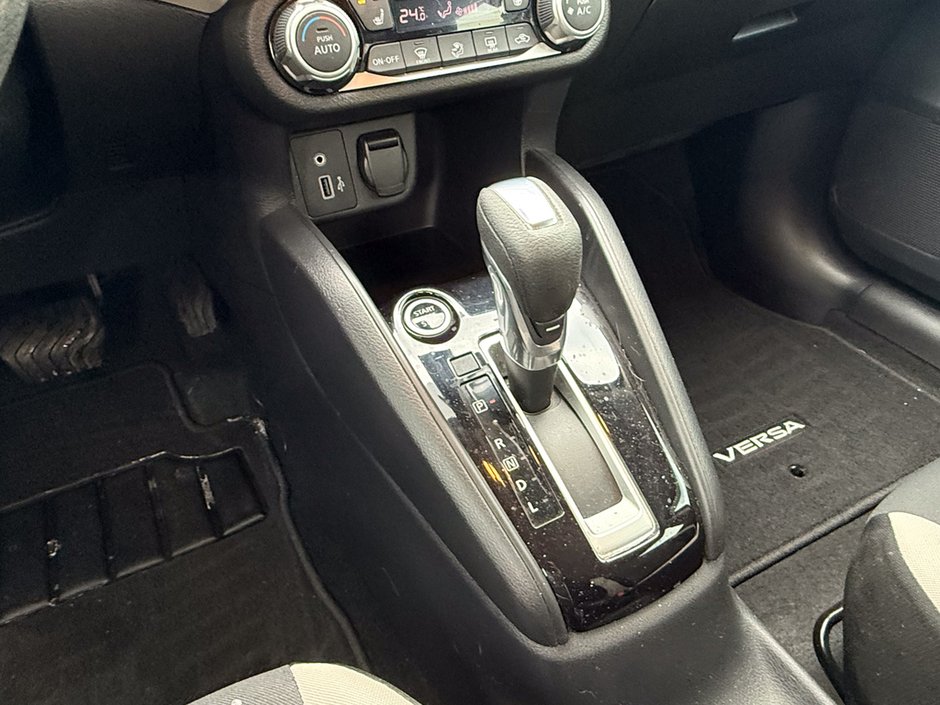 2021 Nissan Versa SV-15