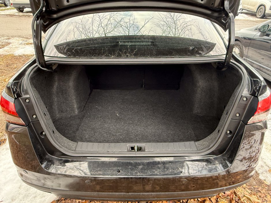 2021 Nissan Versa SV-22