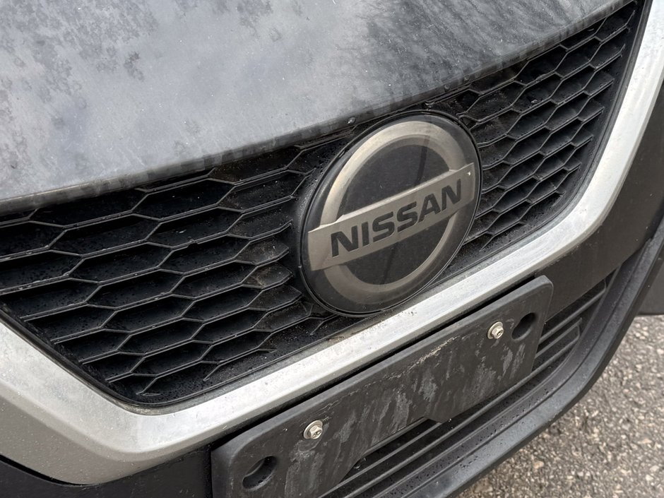 2021 Nissan Versa SV-8