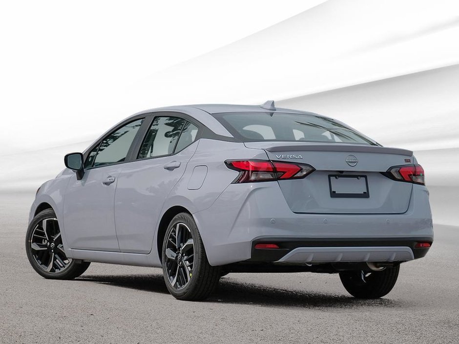 2025 Nissan Versa SR-3