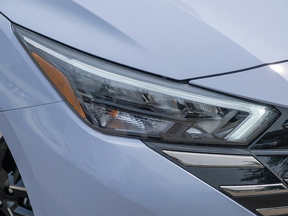 2025 Nissan Versa SR-9