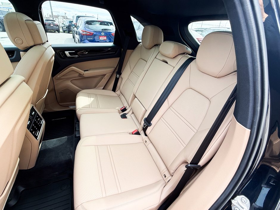 2021 Porsche Cayenne Base-15