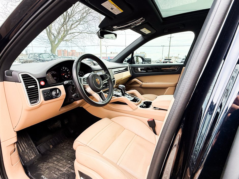 2021 Porsche Cayenne Base-26