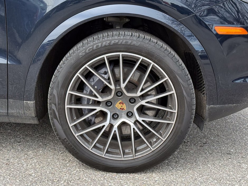 2021 Porsche Cayenne Base-10